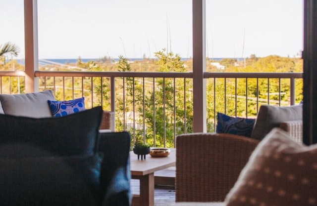 heerful family home with stunning views