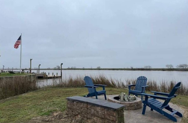 Hidden Lakefront Getaway