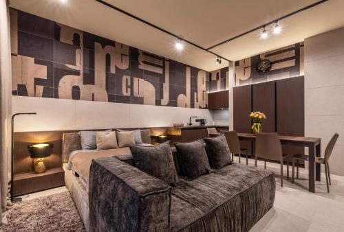 High five apartments, Most City area