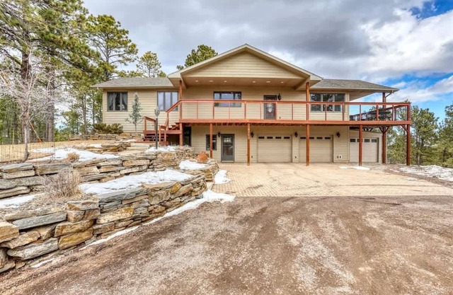 Highland Hilltop Retreat