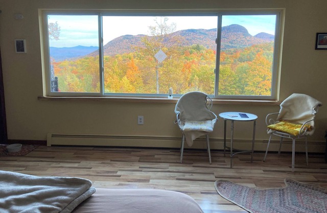 Hilltop Pet Friendly Studio in Castleton, Vermont
