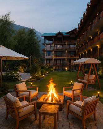 Himalayan Fort Resort, Manali - ! Riverside Property ! Big Garden with Campfire ! Guest Preferred ! Scenic River & Mountain View ! Big Parking ! Luxury Balcony Rooms ! Playing Zone ! Property of the Year