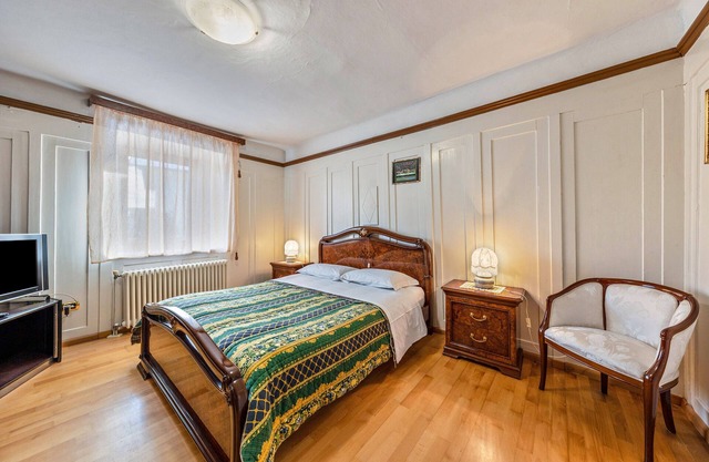 Holiday Accommodation "Appartamento Pisani" with Balcony and Wi-Fi