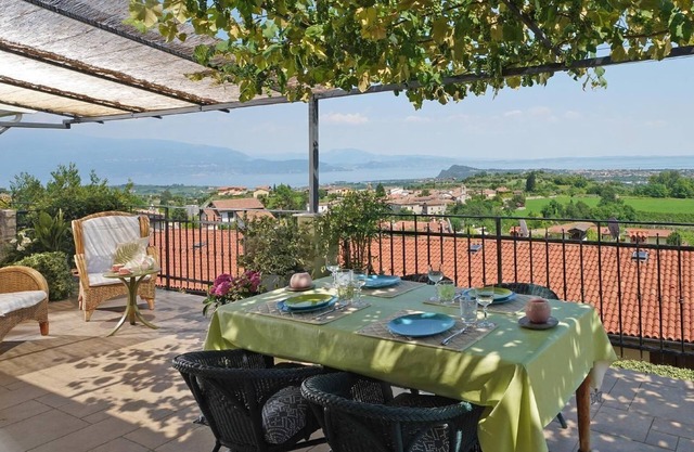 Holiday apartment Puegnago sul Garda for 1 - 6 persons with 2 bedrooms - Holiday apartment