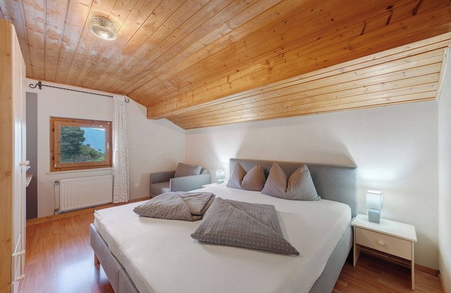 Holiday Apartment "Bergblick" with Roof Terrace, Garden with Pool