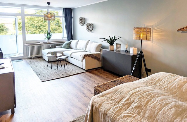 Holiday Apartment 'Nautilus' with Shared Garden, Balcony and Wi-Fi