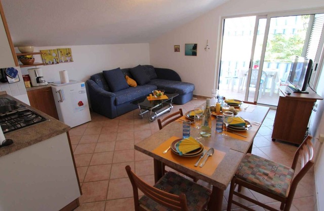 Holiday apartment mit Klimaanlage und Balkon
