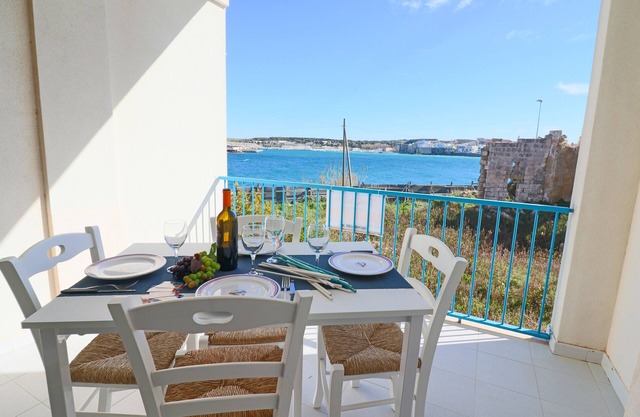 Holiday Apartment With Air Conditioning And Panoramic Sea View Pets Allowed