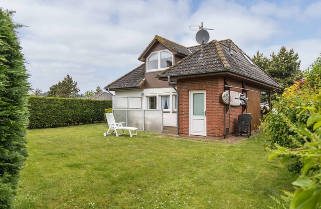 Holiday Home "Herich" with Sea View, Garden and Wi-Fi