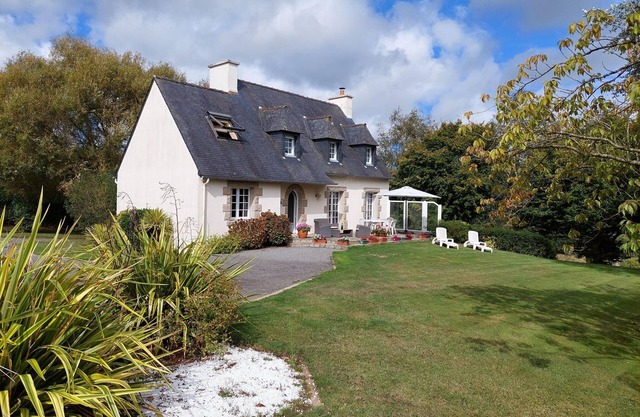 Holiday Home in Brittany near Penze River
