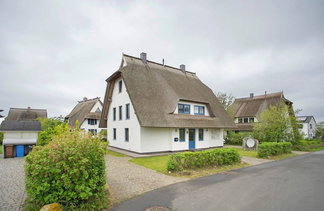Holiday Home 'Seepferdchen' Close to the Beach with Garden, Sauna & Wi-Fi