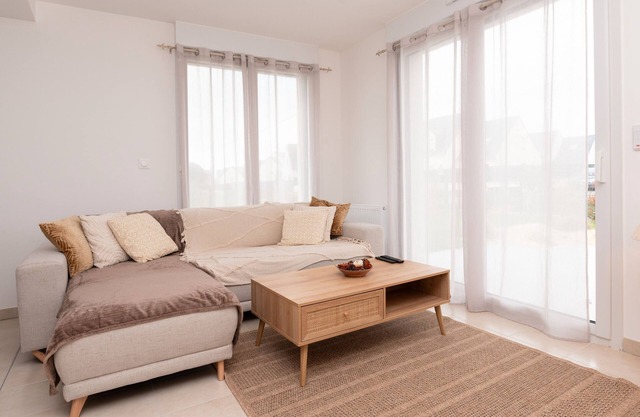 Holiday Home 'Ty Brise Marynne' with Private Terrace, Private Garden and Wi-Fi