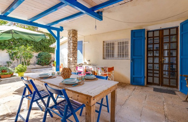 Holiday Home 'Villa Lucia 240m from the Sea' with Parking Spaces