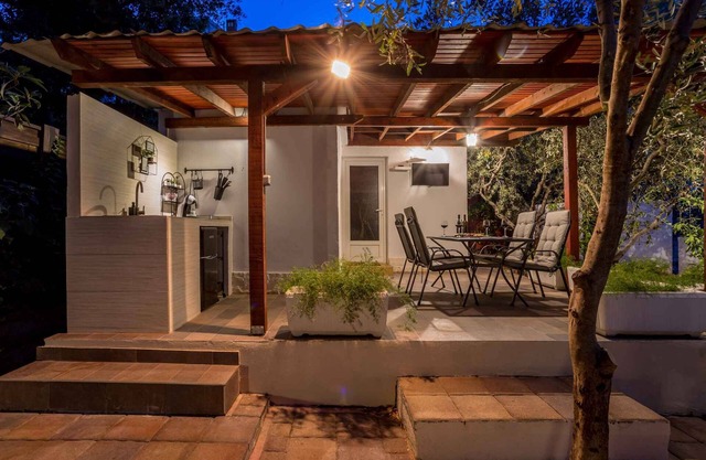 Holiday home with large terrace and air conditioning