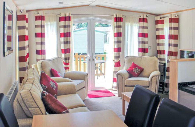 Holiday home with one double with en suite, and one twin.