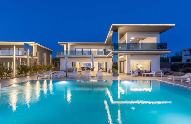 Holiday house for 10 persons approx. 400 qm in Valentići, Istria (Istrian Riviera)