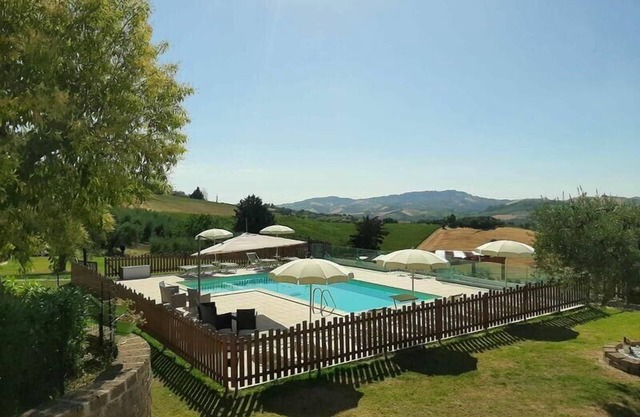 Holiday house for 11 persons approx. 240 qm in Carassai, Italian Adriatic Coast (Coast of Marche)