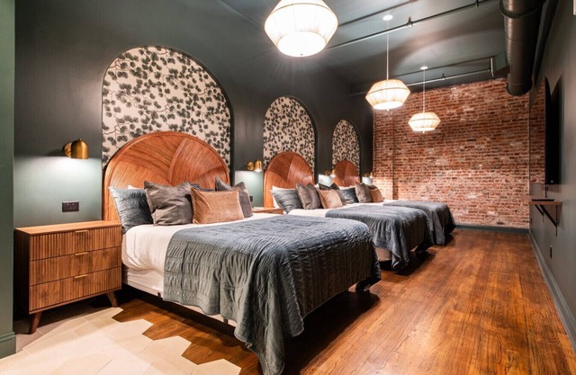 Hollyhock Suite 504: 1 bed/1 bath