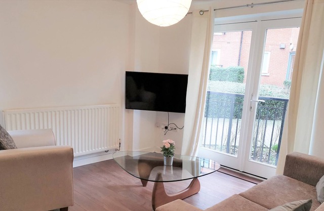 Home from Home 2-Bedroom Apartment in Bishop's Stortford