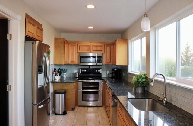 Home with arcade, 10 minutes to the dunes, 15 minutes to the beach