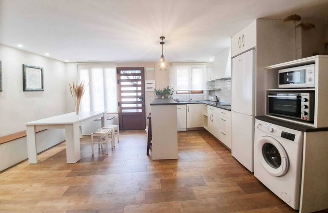 Homerez - Nice bungalow for 6 ppl. at Alcalá del Júcar