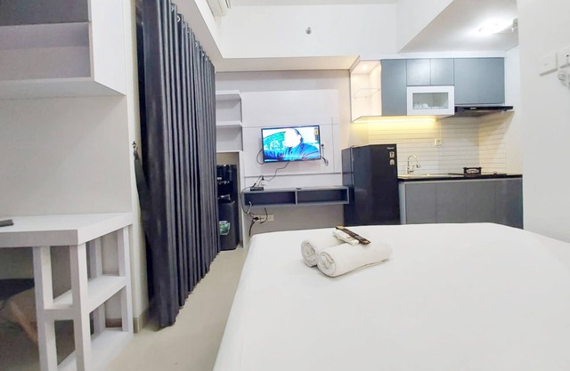 Homey And Cozy Living Studio Taman Melati Sinduadi Apartment