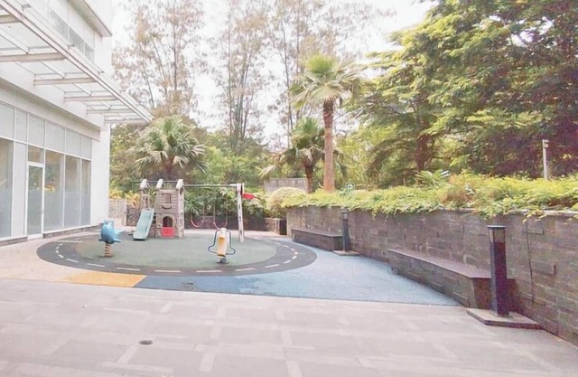 Homey And Simply 3Br At Grand Sungkono Lagoon Apartment