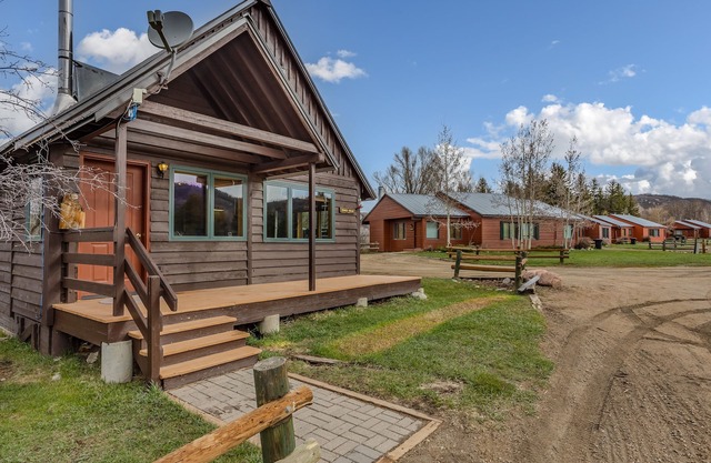 Honey Bear - Mountain cabin with gorgeous scenery