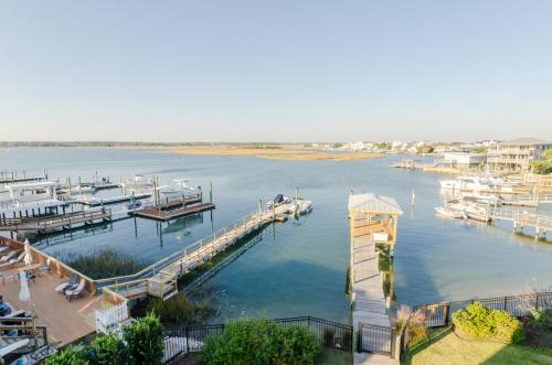 Hooks Cottage by Bryant Real Estate