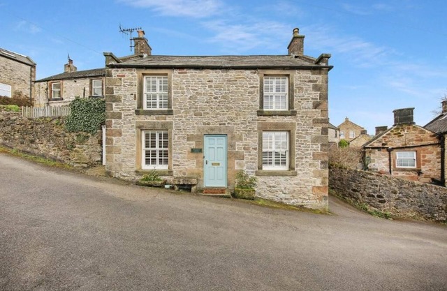 Host & Stay | Bradley House