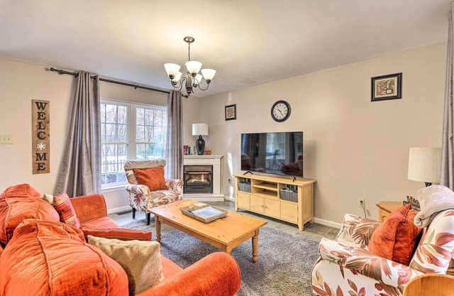 Hot Tub, Lake Access: Serene Albrightsville Home!