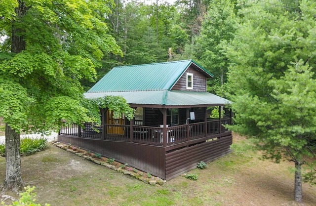 Hot Tub, WiFi & Pet-Friendly - Pilot Point