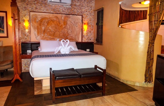 HOTEL COCOS CABAÑAS BUNGALOW