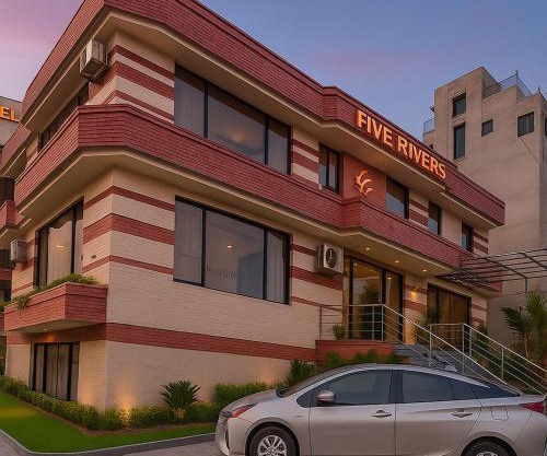 Hotel Five Rivers - Airport Road