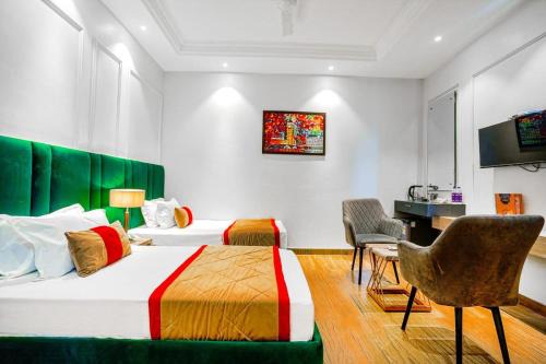 Hotel Golden Palm Near Delhi Airport free Airport Drop