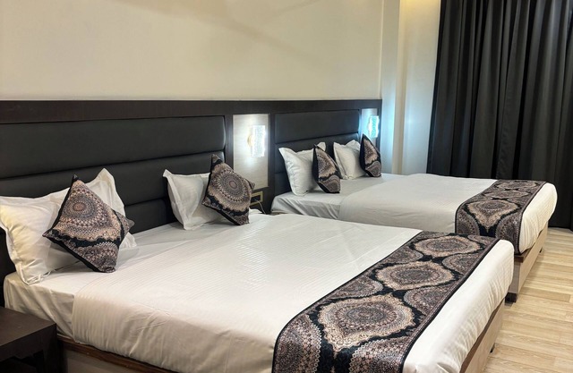 Hotel Gurudev Kunj