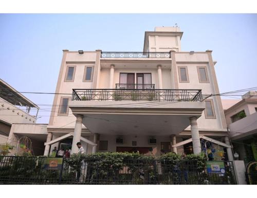 Hotel Kamesh Hut, Varanasi