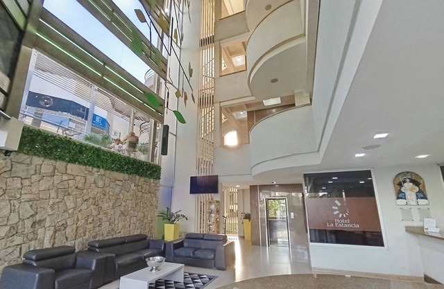 Hotel La Estancia