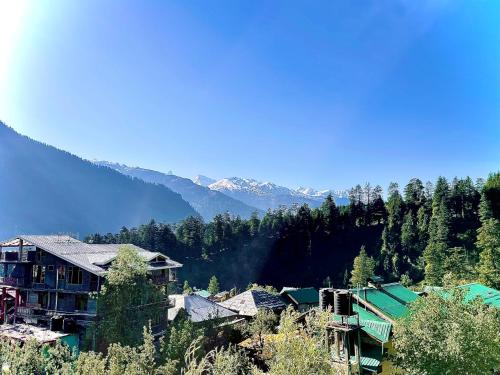 Hotel Lilly Inn Himalayan Snow views