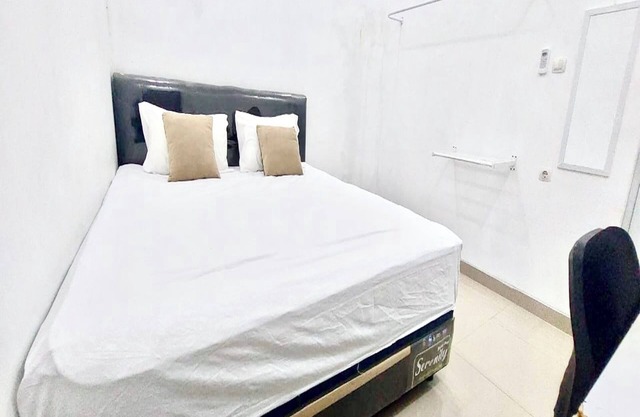 Hotel O Kost Pak Dahlan Near Modern Estate