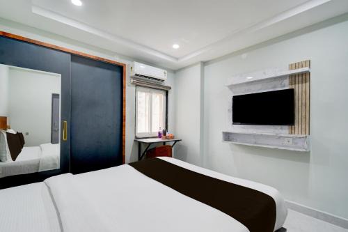 Hotel O Srinika premium near airport