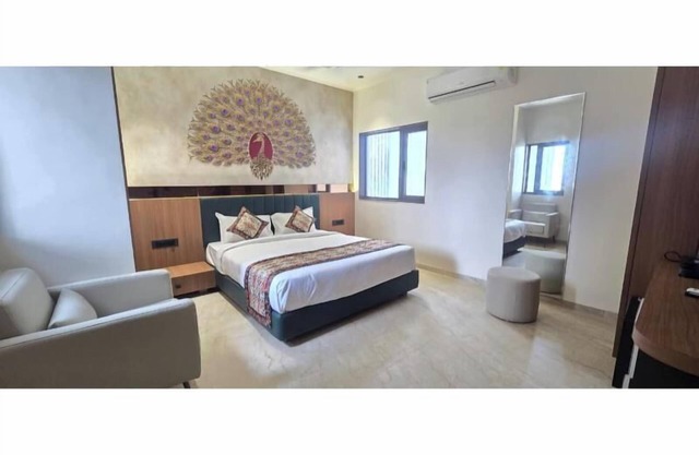 Hotel The Grand Om Krishna
