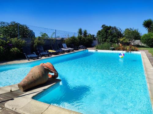 House large swimming pool - 5 min from beach