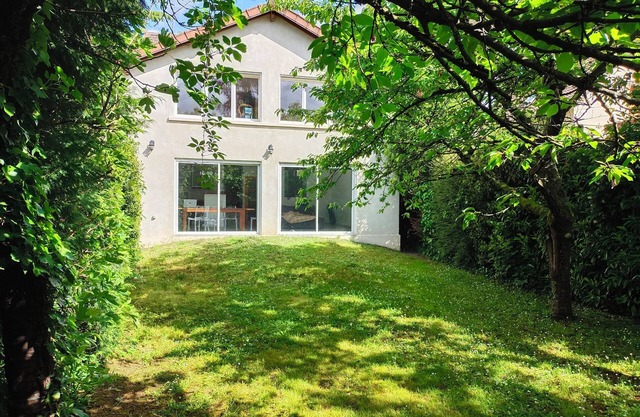 House with garden 10mn from Paris