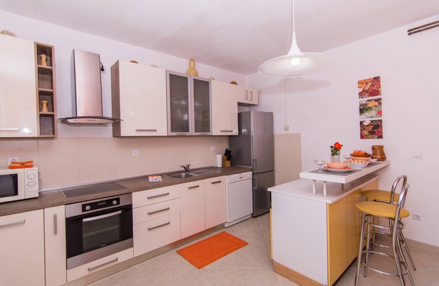 House with private pool and spacious sorroundings