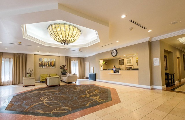 Howard Johnson by Wyndham Fullerton/Anaheim Conference Cntr