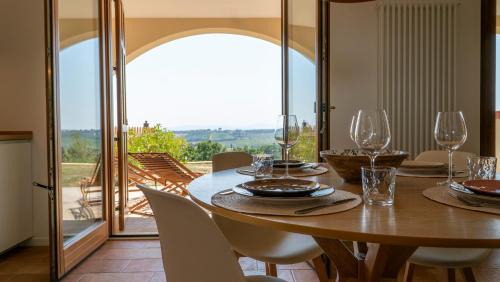 Il Girasole apartment with Panoramic Views
