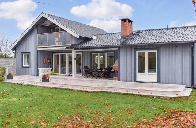 In a beautiful island location overlooking the countryside, this spacious vacation home near the sea