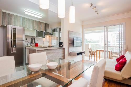 IN4 - Novo Bhaus Morumbi - Shopping Jardim Sul - 50m2 - Linda vista 19o andar - Vaga de Garagem - Acomoda 2 adultos e 1 criança