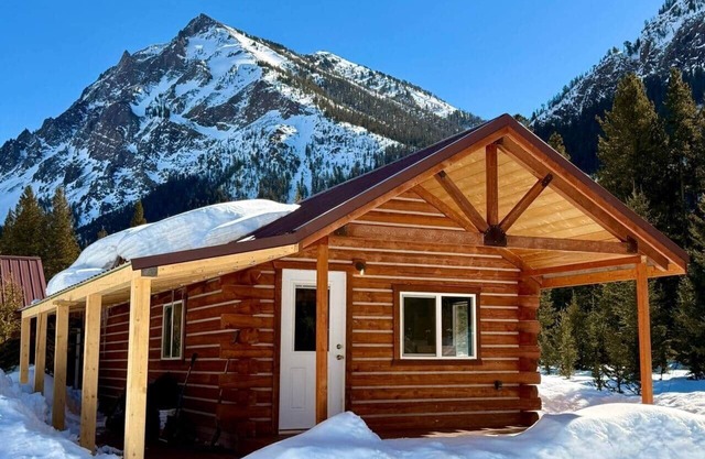 Index Peak Mountain Cabin